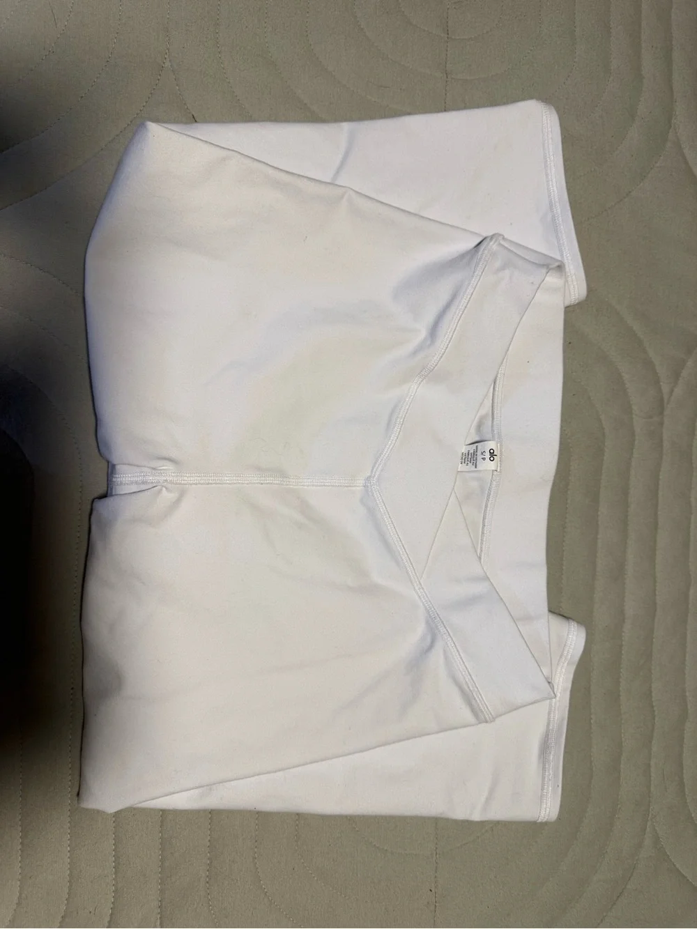 Alo white capris- Alo